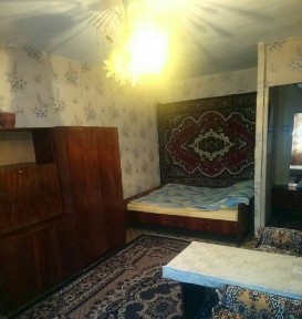 Сдаю посуточно, по часам, на ночь 1 ком. кв. в 7 мкр 19 д. район 39 школы