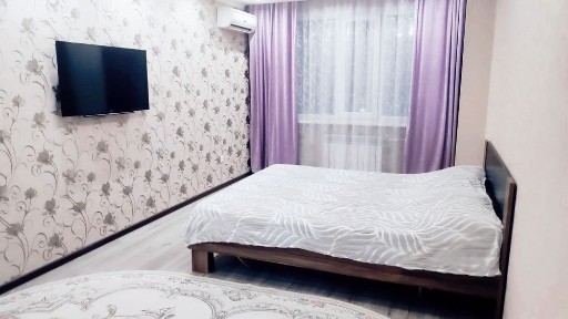 Посуточно 1-ком. кв., 8 мкр. Бр. Жубановых 271/1, SMART TV