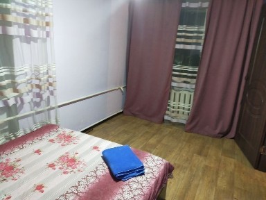 На новый год кв 1,5 ка и 2 х дв. спорт, центр. Рынок.