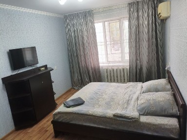 1 комн. кв в 11-мкр посуточно.