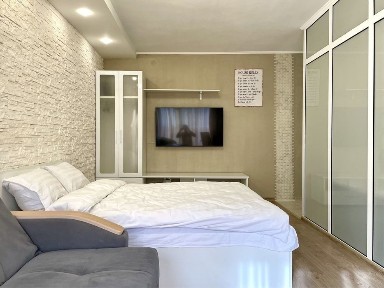 Люкс квартира студия в центре. Смарт ТВ.