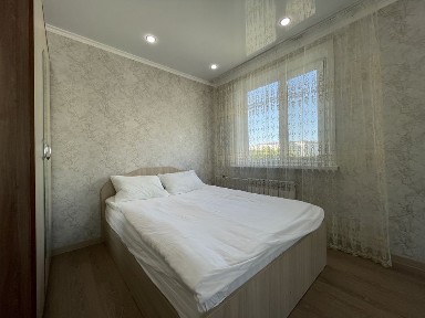 Скидка от 2 суток. C белым постельным на любой срок. центр города