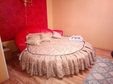 Сдам посуточно 1-ком-ная квартира в центр КОНДИЦ, отчетные документы.