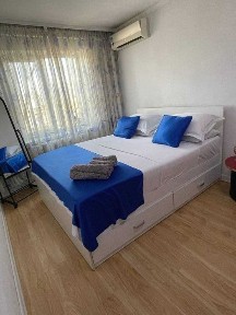 Сдается 1 комнатная квартира в центре города по суткам